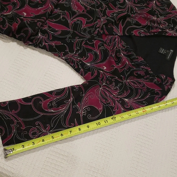 Inc Mesh Crossover Ruched Paisley Top Purple Black Silver - Picture 8 of 11